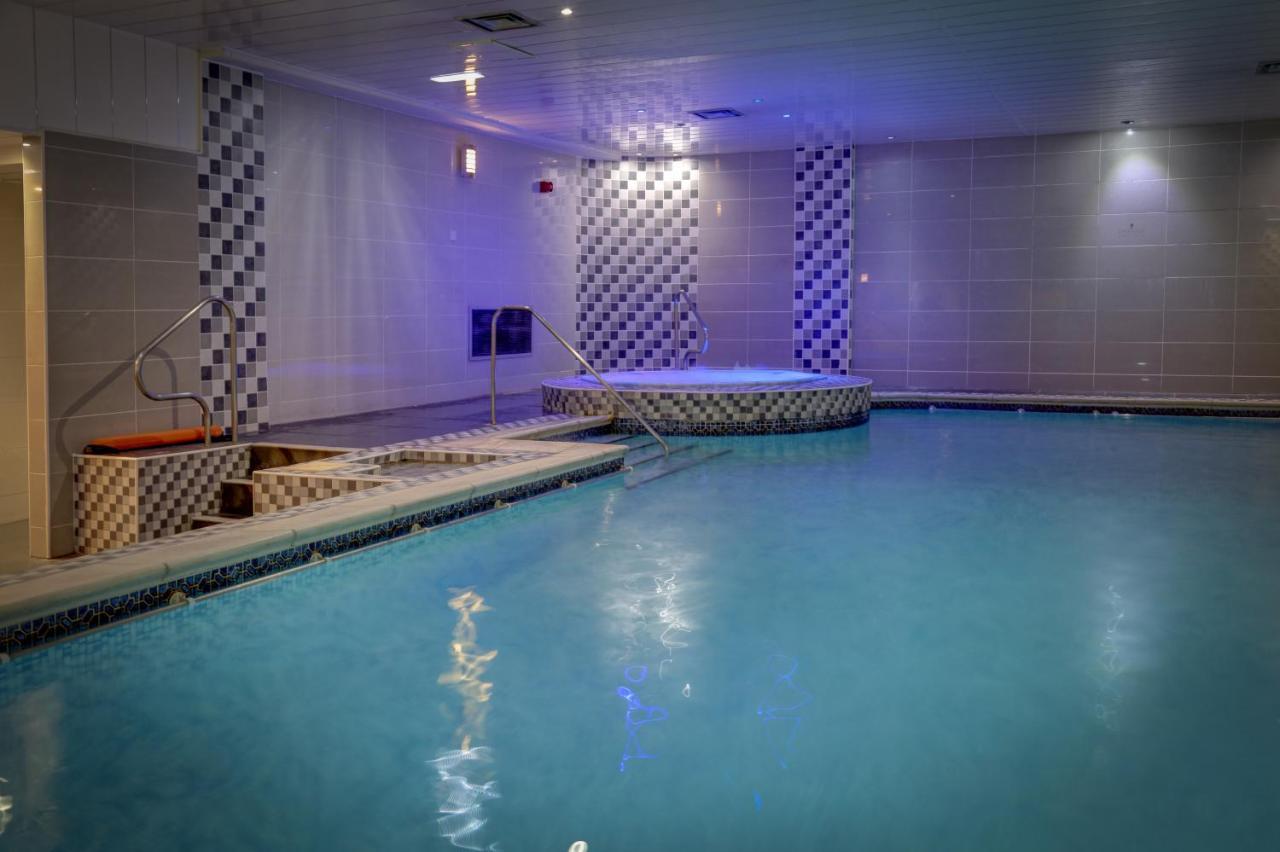 Burnley North Oaks Hotel And Leisure Club Экстерьер фото
