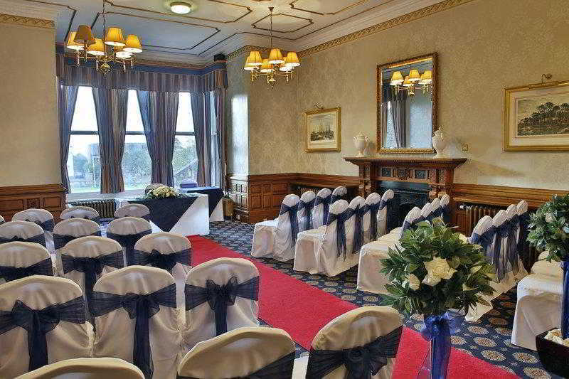 Burnley North Oaks Hotel And Leisure Club Экстерьер фото